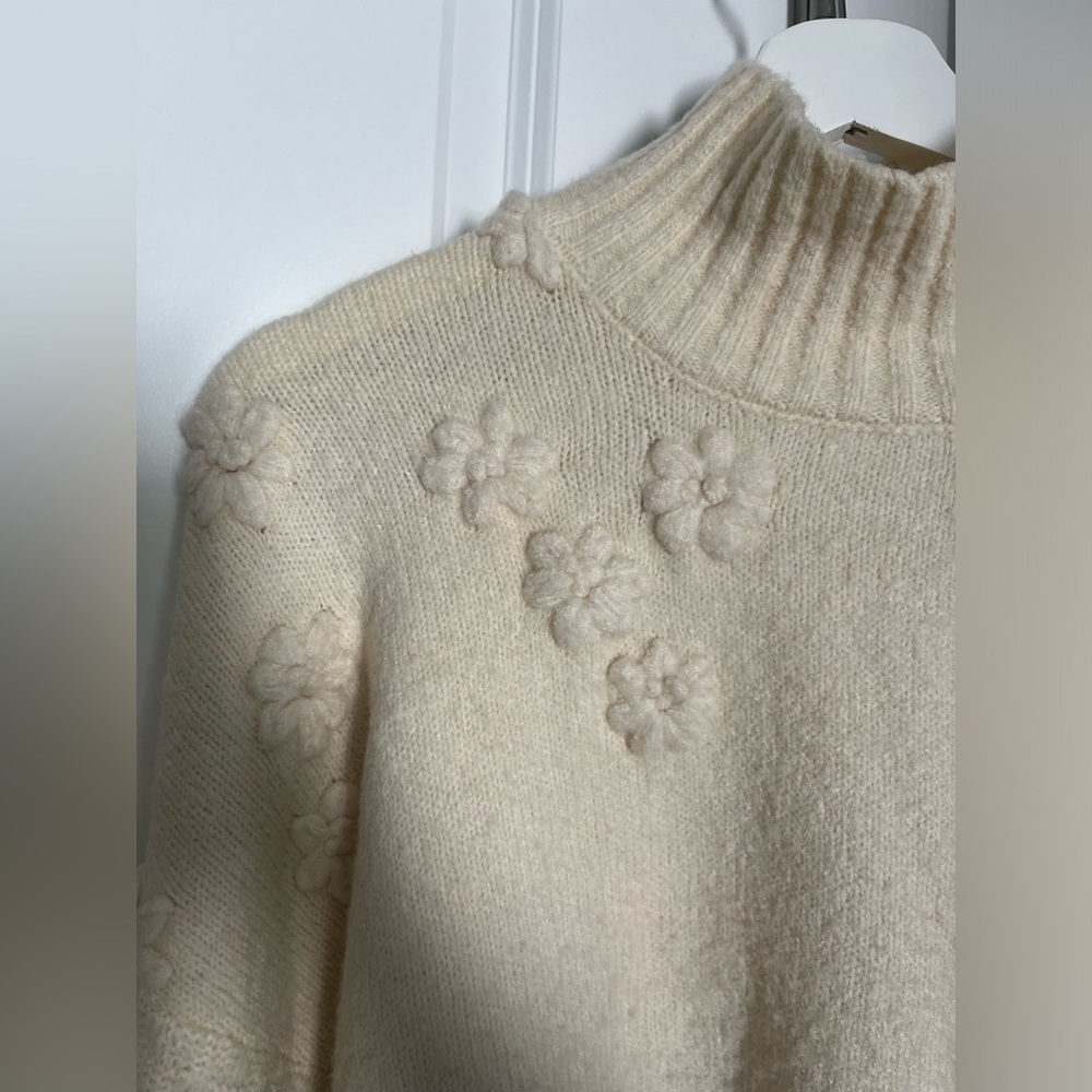 Jessica Simpson floral appliqué sweater - Picture 2 of 3